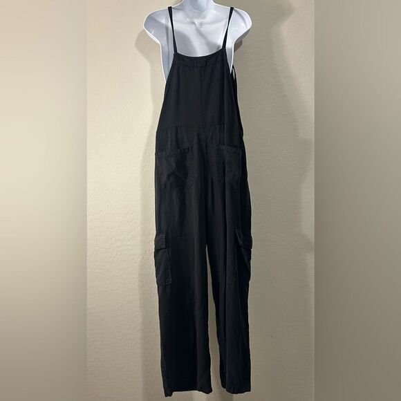 RISEN wide leg cargo overalls in‎ black Size Large - Picture 6 of 11